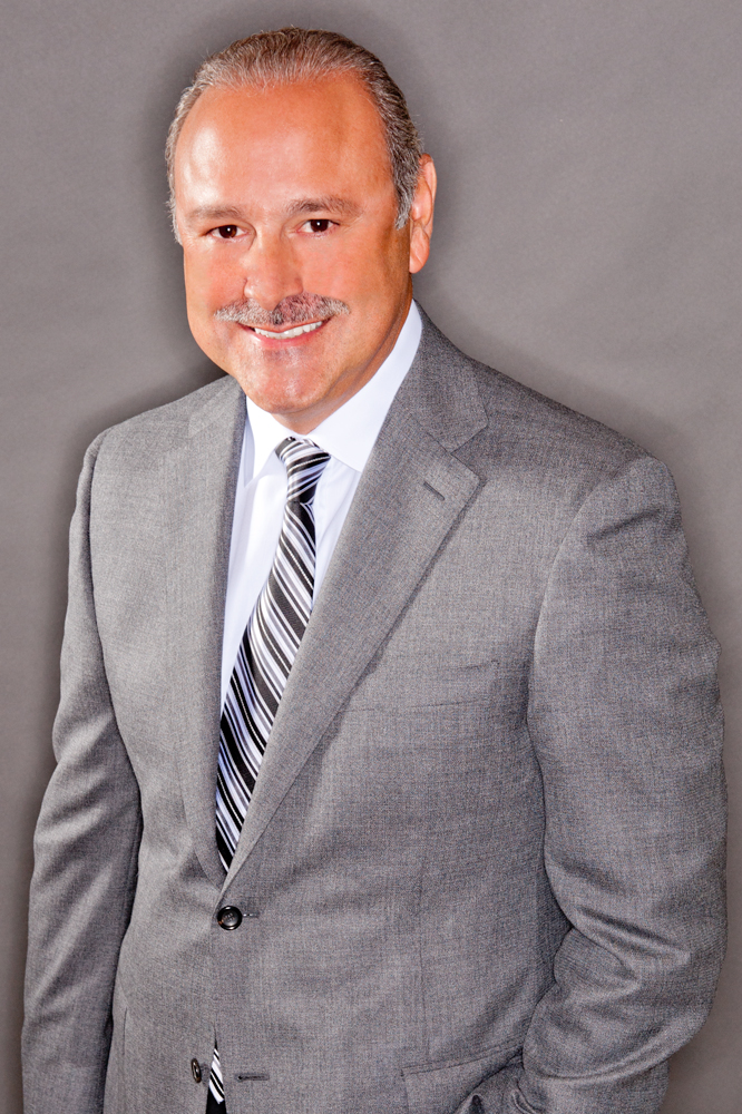 TOM CABRERIZO headshot